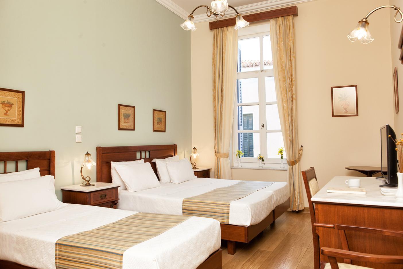 Egli Hotel Ándros Екстериор снимка