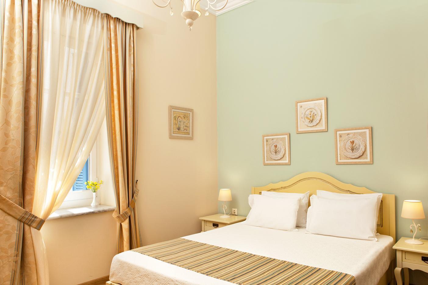 Egli Hotel Ándros Екстериор снимка