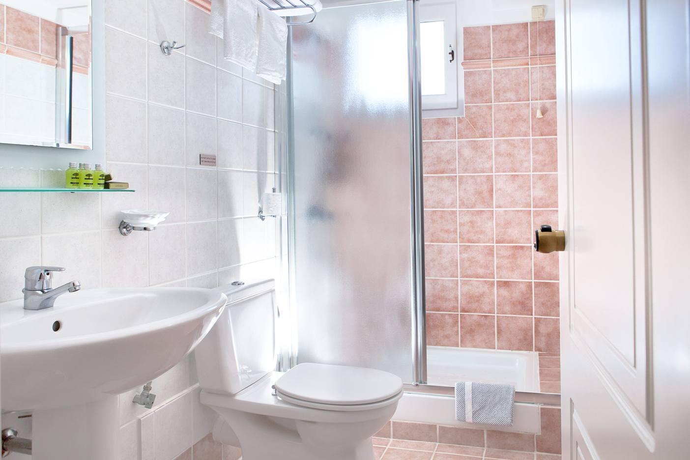 Egli Hotel Ándros Екстериор снимка
