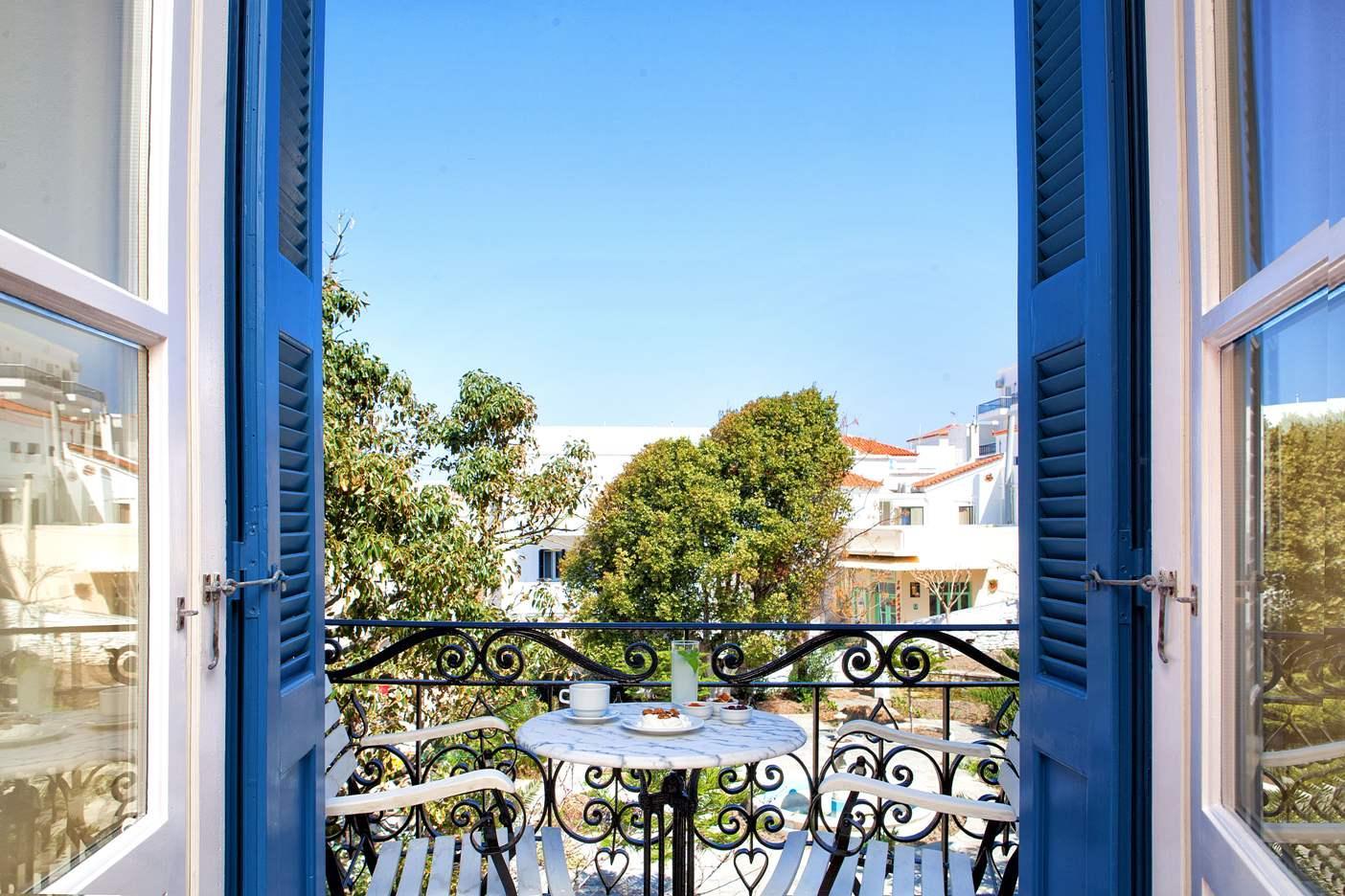 Egli Hotel Ándros Екстериор снимка